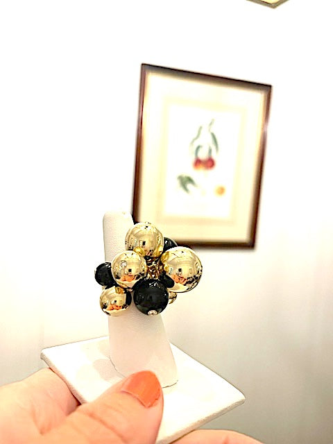 18kt Yellow Gold and Onyx Tassel Ring with Diamonds