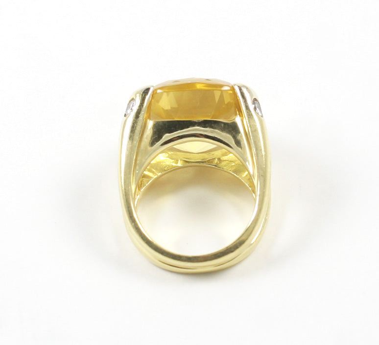 18kt Yellow Gold Large Cushion Ring with Citrine and Diamond