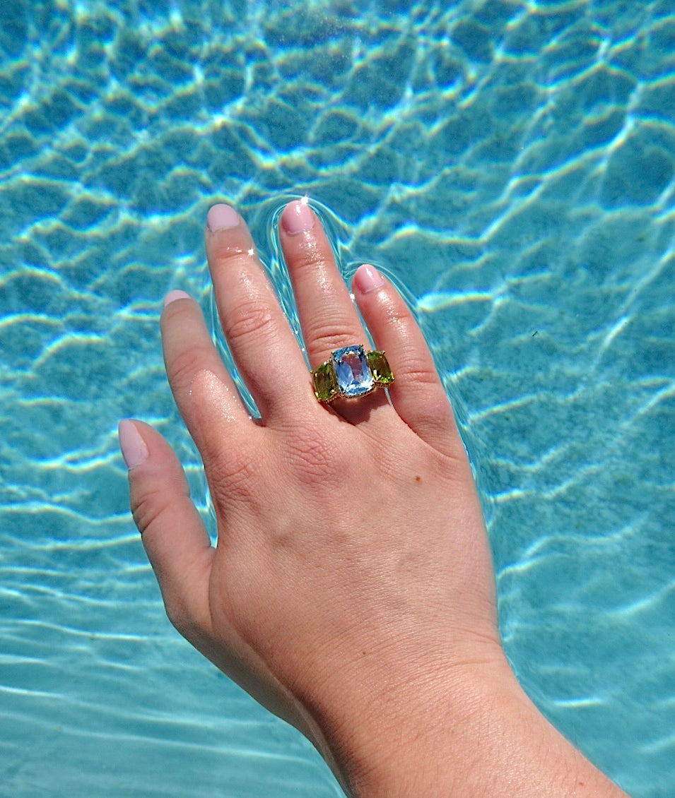 Elegant Single Stone Citrine Ring with Gold Rope Twist Border