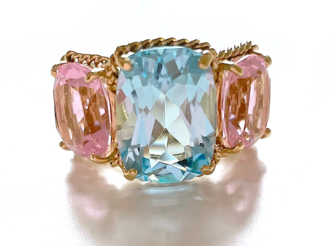 Elegant Single Stone Citrine Ring with Gold Rope Twist Border
