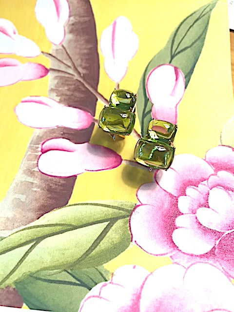 18kt Yellow Gold Cushion Cut Earring with Rope Twist Border with Green Quartz